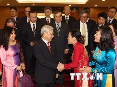 Vietnamese diplomats urged to further promote Vietnam - ảnh 1